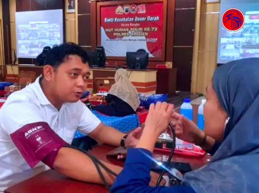 Polres Sragen Bersama Awak Media Gelar Donor Darah dan Pengecekan Kesehatan Gratis Peringati Hari Jadi ke 73 Humas Polri