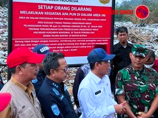 Kementerian Lingkungan Hidup Segel TPS Liar di Limo Depok Jawa Barat