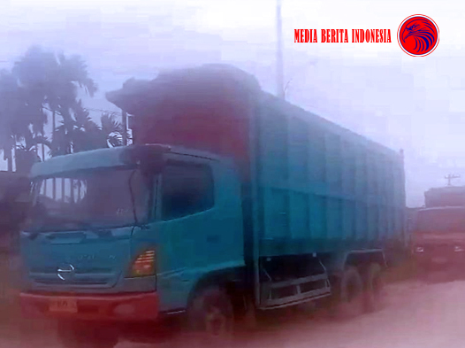 Kendaraan Transport PT Global Kembali Stop  Masyarakat Bongkal Malang