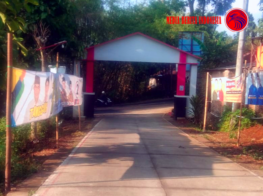 Pilkada 2024 Tinggal Menghitung Hari Fenomena APK Mulai Menghiasi Jalan Protokol Hingga Perkampungan