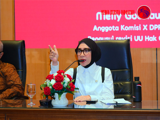 Revisi UU Hak Cipta Harus Bisa Mengakomodasi Perkembangan Zaman di Era Digital 18-11-2024 KOMISI X