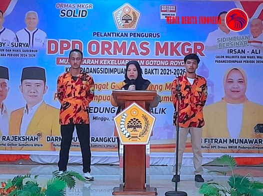 Sri Fitrah Munawaroh Resmi di Lantik Nahkodai DPC MKGR Kota Padangsidimpuan