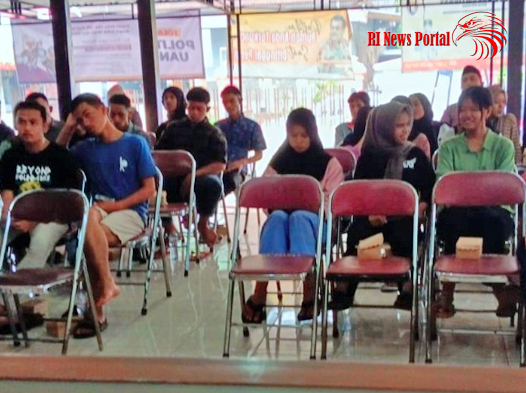 Stop Kenakalan Remaja Desa Jatisari Undang Petugas Kepolisian Sektor (POLSEK) Kecamatan Jatisrono