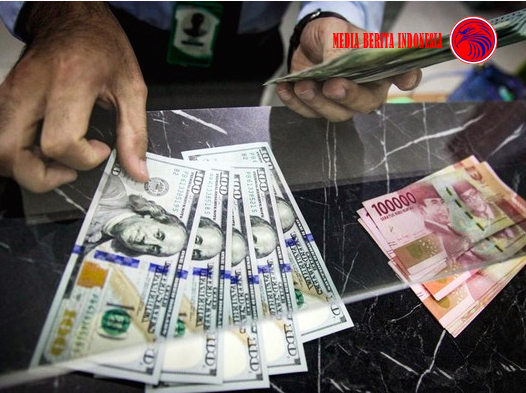 Dolar AS Hari Ini Menguat