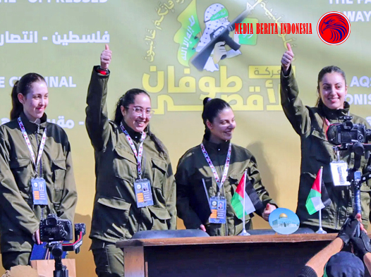 Hamas Membebaskan 4 Tentara Wanita Israel dengan iImbalan 200 Tahanan Palestina Seiring Berlakunya Gencatan Senjata