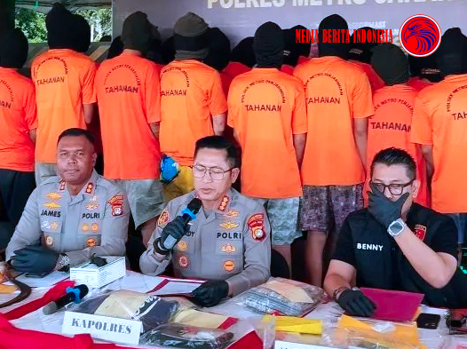 Polisi tangkap 13 tersangka kasus pencurian sepeda motor di Jakut
