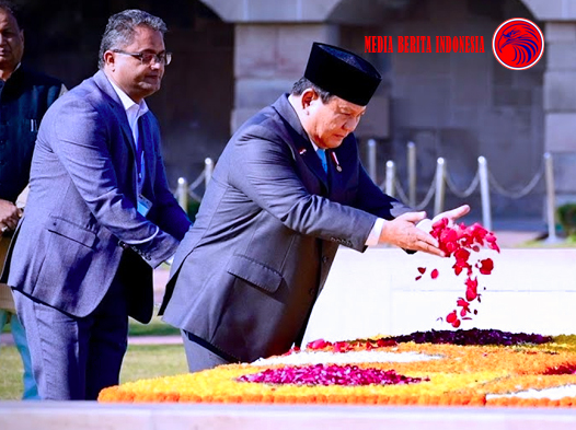 Presiden Prabowo Melakukan Penghormatan Khidmat untuk Mahatma Gandhi di Rajghat Memorial