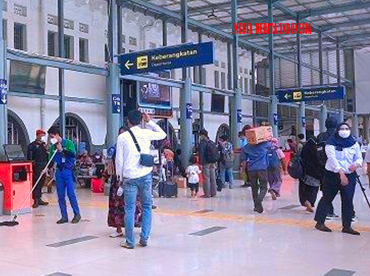 Stasiun Kereta Gambir dan Pasar Senen Mulai Beranglatkan Kereta Tepat Waktu