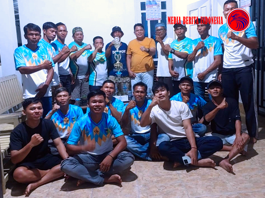 Tim Dayung Podsi Lunang Saiyo Mendapatkan Apresiasi dari Waka DPRD Hakimin