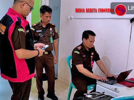 Geledah Kantor DLH Tangerang Selatan, Kejati Banten Amankan Dokumen Korupsi Pengelolaan Sampah