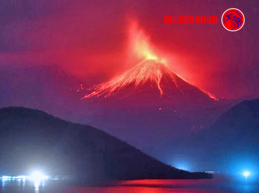 Gunung Lewotobi Laki-laki Kembali Erupsi Jumat Dini Hari