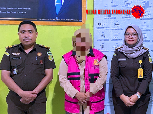 Jaksa Menahan Tersangka Dugaan Korupsi Dana Pembangunan Masjid di Malra