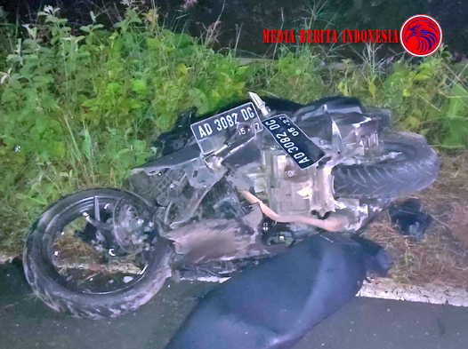 Kecelakaan Adu Banteng Vario vs Carry di Pracimantoro Wonogiri