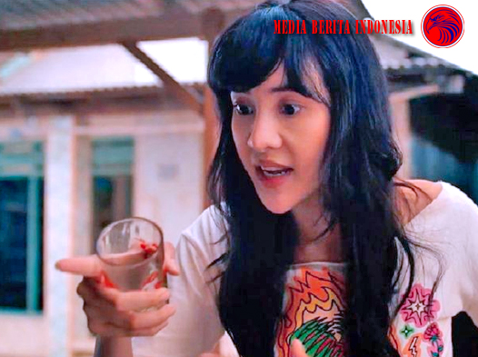 Anya Geraldine Berperan Penyanyi Lewat Teaser Perdana di Film Mendadak Dangdut