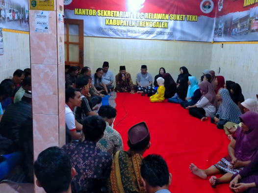 Bakti Sosial LSM Kompak Beserta Relawan Suket Teki Kabupaten Trenggalek