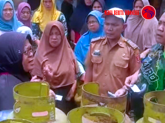 Para Awak Media Sangat Menyesalkan Atas Perlakuan dari Pada Salah Satu Oknum Staf Dinas Koprindag