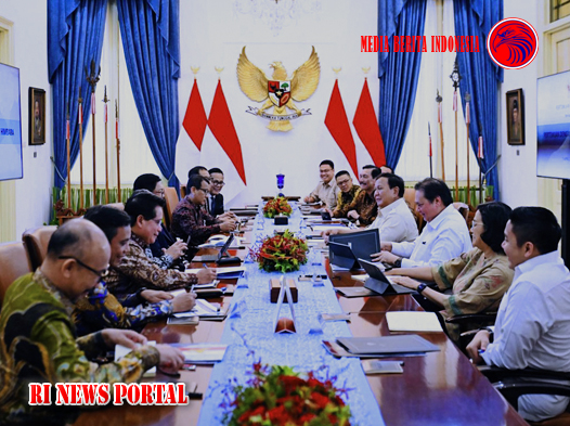 Presiden Membahas Respons Ekonomi Global dan Kebijakan Tarif bersama Jajaran Kabinet