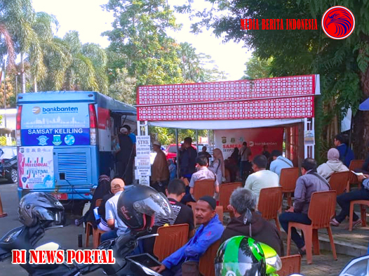 Warga Tangsel Antusias Bayar Pajak
