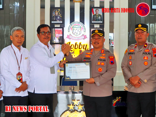 Kapolres Wonogiri Terima Penghargaan dari Bawaslu atas Peran Strategis dalam Menjaga Kondusifitas Pilkada 2024