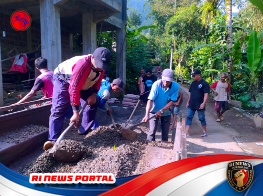 Masyarakat Dsn Suro Trenggalek Gelar Gotong Royong Perbaikan Jalan