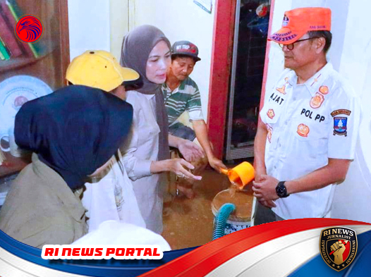 Respons Cepat terhadap Banjir di Pulo Ampel dan Upaya Penanggulangan Berbasis Komunitas