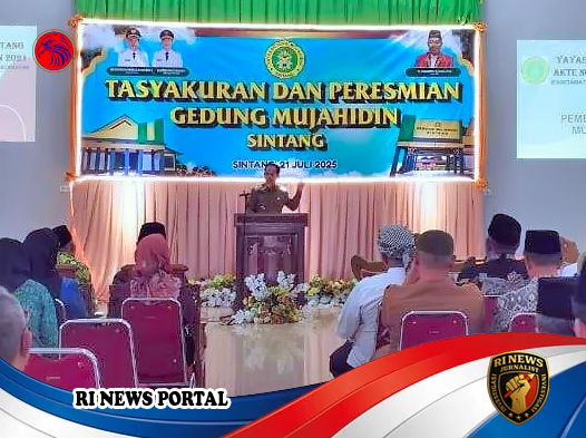 Kehadiran Gedung Mujahidin Sintang