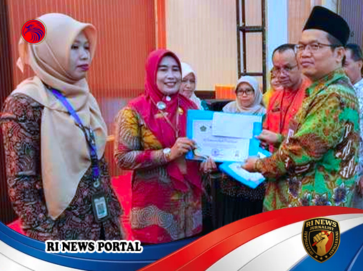 Kemenag Purbalingga Anugerahi Siswa dan Guru Berprestasi