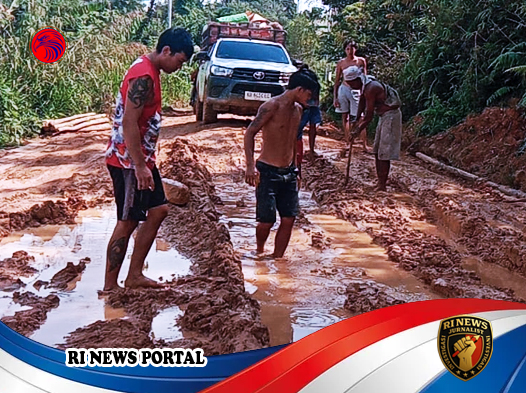 Kondisi Jalan Tanjung Bunga Memburuk