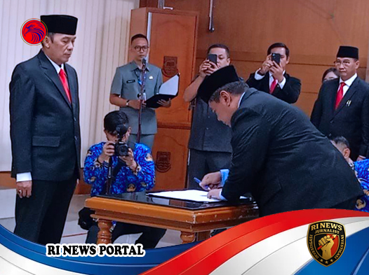 Pelantikan Muhammad Roni sebagai Penjabat Sekda Cimahi