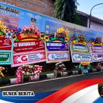 Ratusan Karangan Bunga HUT Bhayangkara ke-79 Memadati Halaman Polres Wonogiri