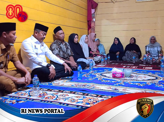 Bupati Mandailing Natal Sambangi Rumah Duka Diva Febriani