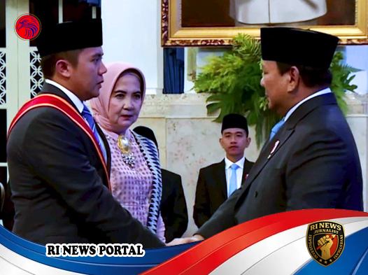 Prabowo Anugerahkan Bintang Mahaputera Utama kepada Seskab Teddy Indra Wijaya