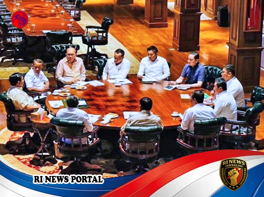 Presiden Prabowo Pimpin Rapat Terbatas di Hambalang