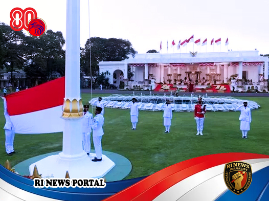Presiden Prabowo Subianto Beri Sentuhan Khidmat dengan Mencium Bendera