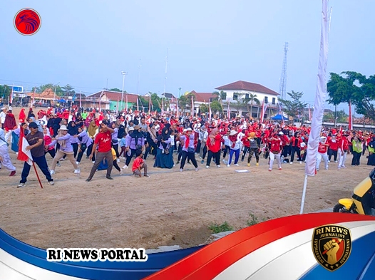Ribuan Warga Sambirejo Meriahkan Jalan Sehat HUT ke-80 RI