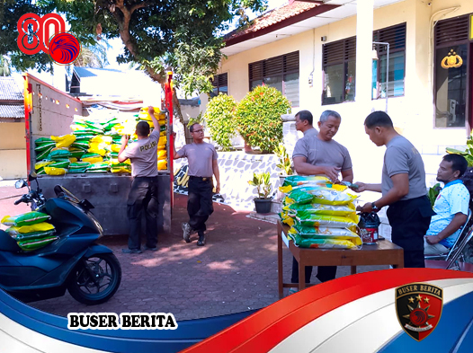 Warga Antusias Serbu Stok Hingga Ludes