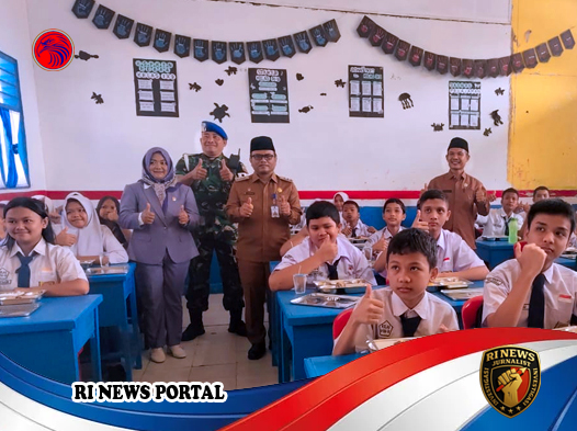 Wali Kota Padangsidimpuan Luncurkan Program Makanan Bergizi Gratis di Tujuh Sekolah
