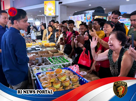 Wapres Gibran Blusukan di Pasar Senen