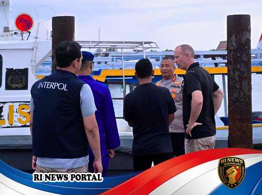 Polri dan AFP Bersinergi Tekan Penyelundupan Manusia di Maluku melalui Sosialisasi di Bandara Pattimura