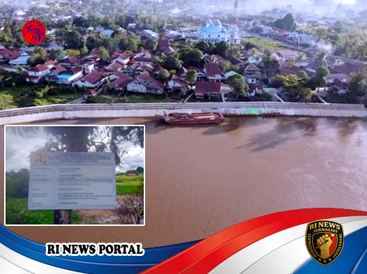Proyek Perkuatan Tebing Sungai Kapuas