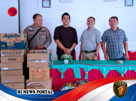 Anggota DPRD Tapanuli Selatan dari Fraksi PSI Salurkan Bantuan kepada Korban Banjir Bandang dan Longsor di Angkola Selatan