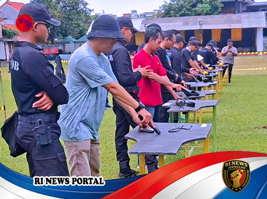 Fun Shooting Wartawan di Lapangan Brimob