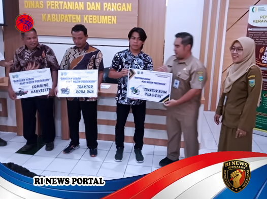 Pemerintah Pusat Dorong Modernisasi Pertanian Kebumen melalui Penyaluran 11 Unit Alsintan