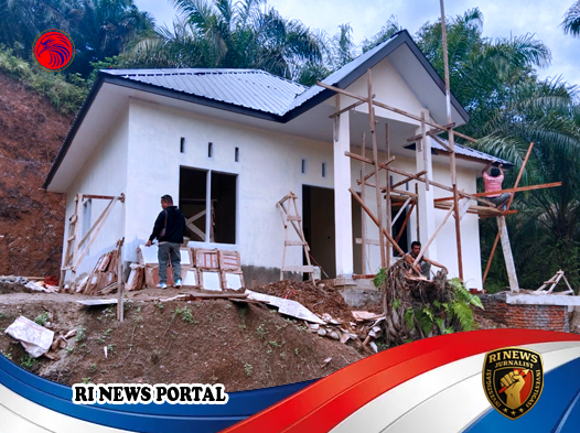 Pengabaian K3 dan Kejanggalan Tender Tunggal Warnai Pembangunan Poskesdes Mosa Gunung Baringin