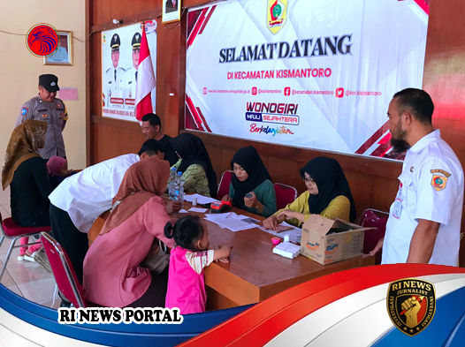 Polsek Kismantoro Amankan Penyaluran Bansos Tambahan 2025 bagi 466 KPM di Pendopo Kecamatan
