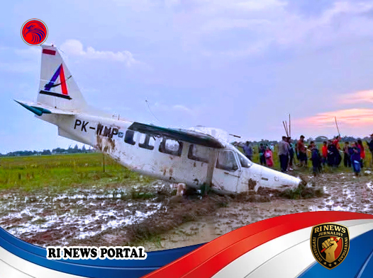 Seluruh Penumpang dan Awak Cessna PK-WMP Selamat Usai Pendaratan Darurat di Sawah Karawang