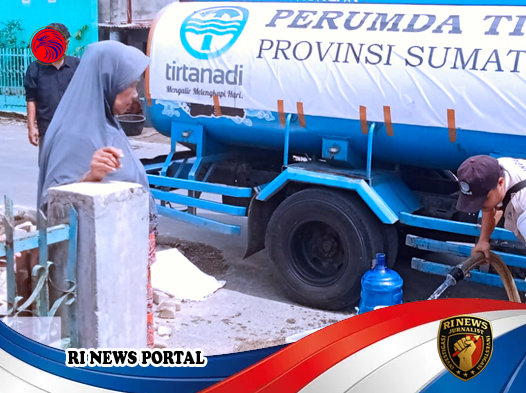PDAM Tirtanadi Padangsidimpuan Terus Salurkan Bantuan Air Bersih Pasca-Banjir Bandang dan Longsor