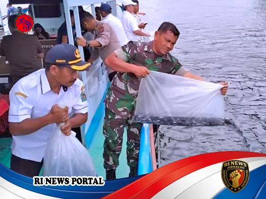 Sinergi Multi-Pihak dalam Restocking Benih Ikan untuk Kelestarian Ekosistem Danau Toba