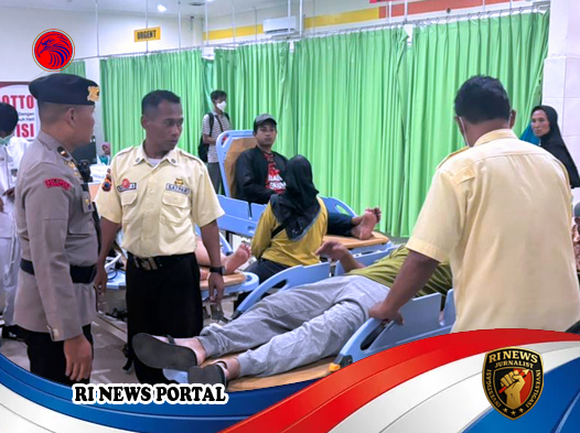 Evakuasi Pasien dari Mobil Mogok Jadi Bukti Nyata Polisi Humanis