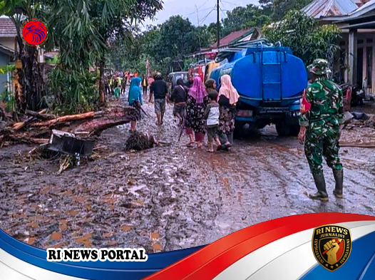 Gotong Royong Tanggulangi Luka Banjir Bandang